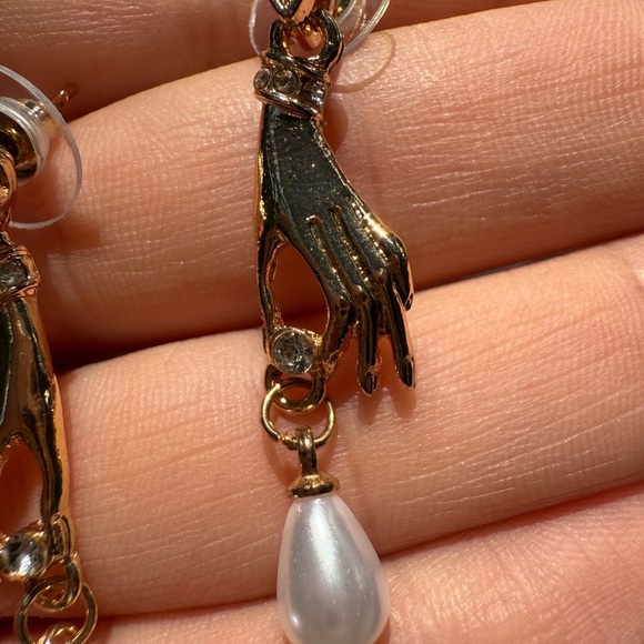 ANTHROPOLOGIE Golden Hand of God High Gloss crystal pearl earrings - Picture 9 of 9